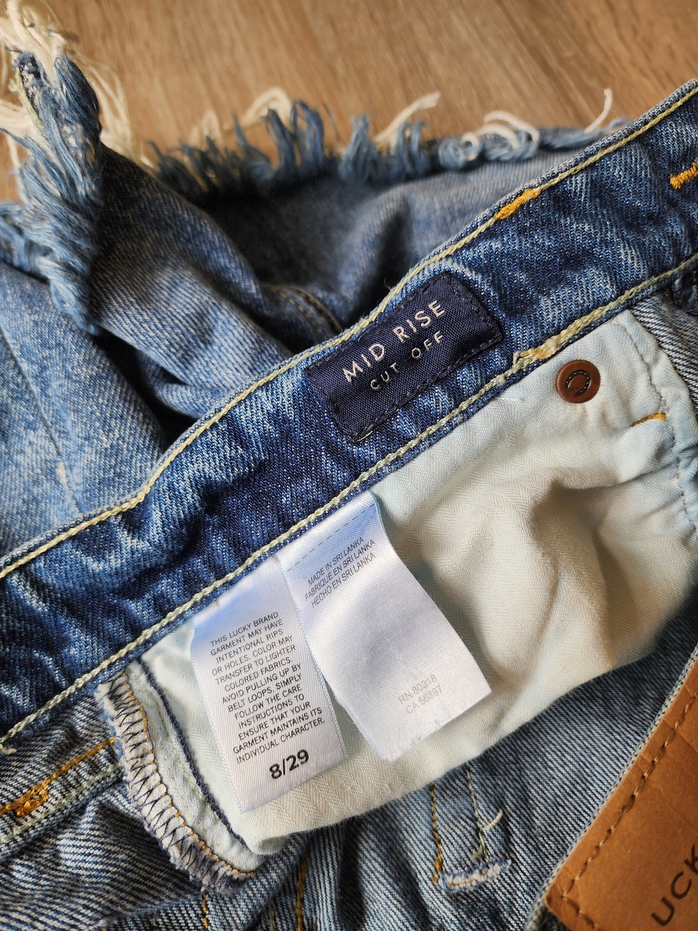 Lucky Jeans Women’s High-Rise Blue Denim Cutoff Shorts 8/29 - Picture 5 of 5